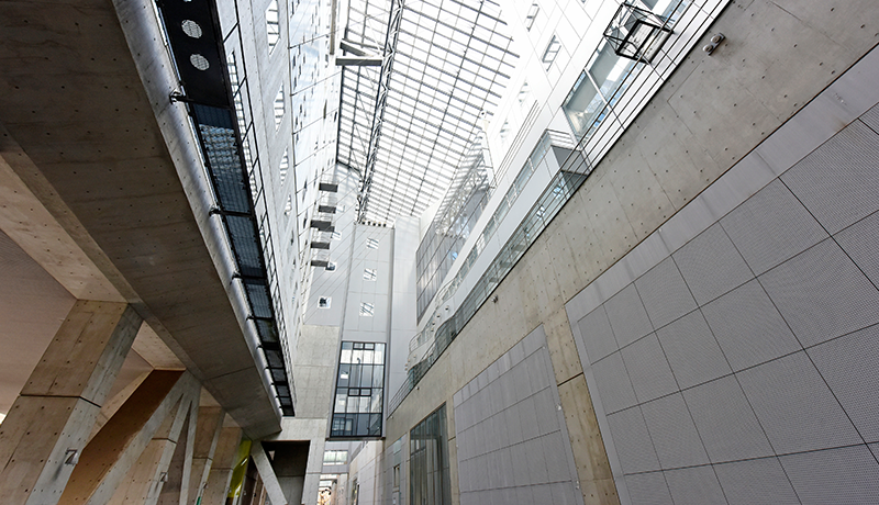 天津时时彩官方地址 例えば、交通渋滞や事故により、チェックインが最終の食事スタート時間を過ぎてしまう際には、1階の居酒屋のようなところで簡易会席をお召し上がりいただくようにしています」とは永山さん